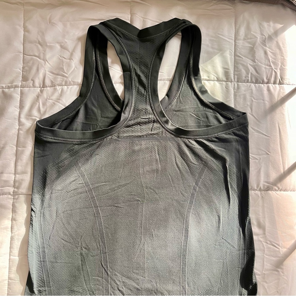 Athleta Momentum Racerback Tank